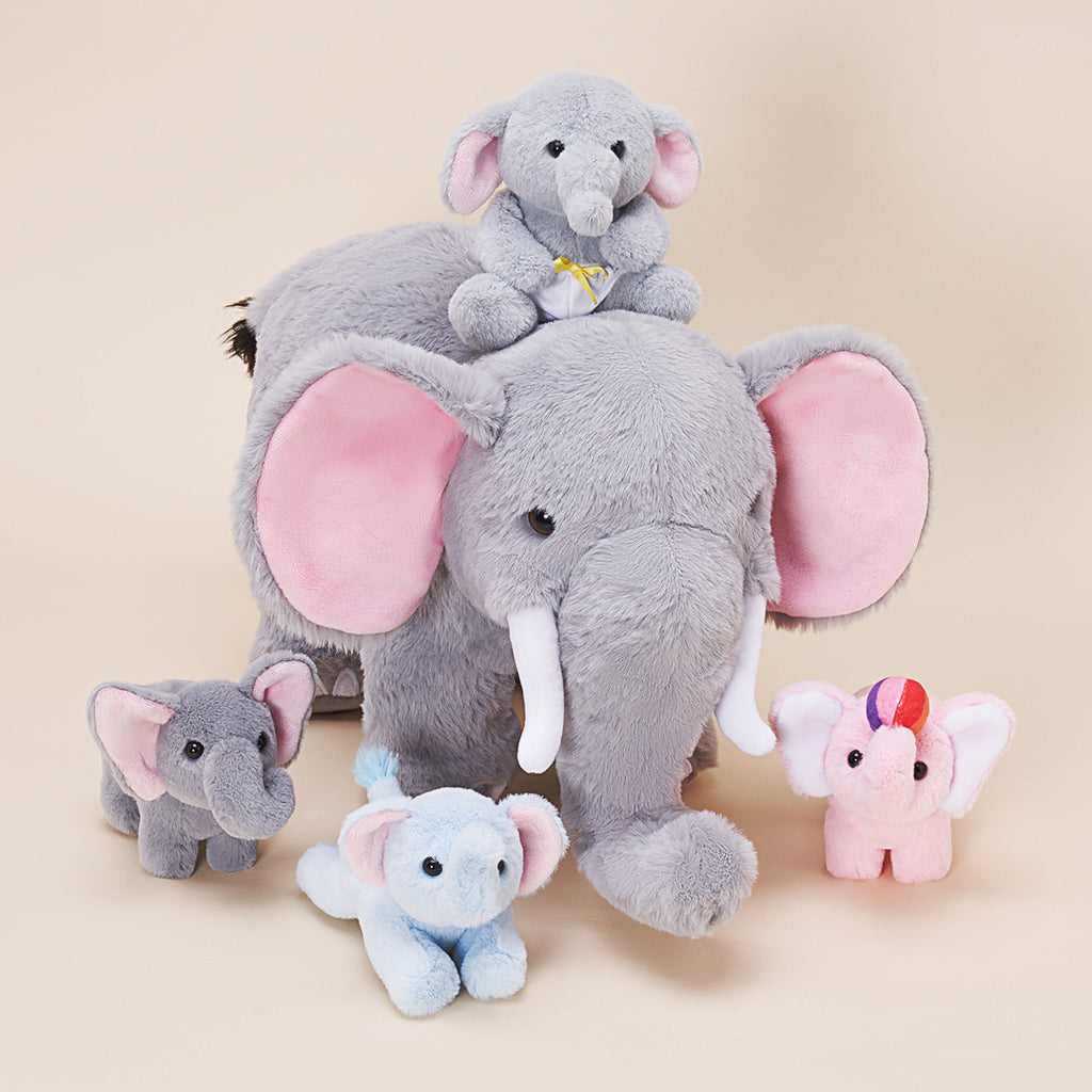 Ensemble de jouets en peluche de la famille des éléphants