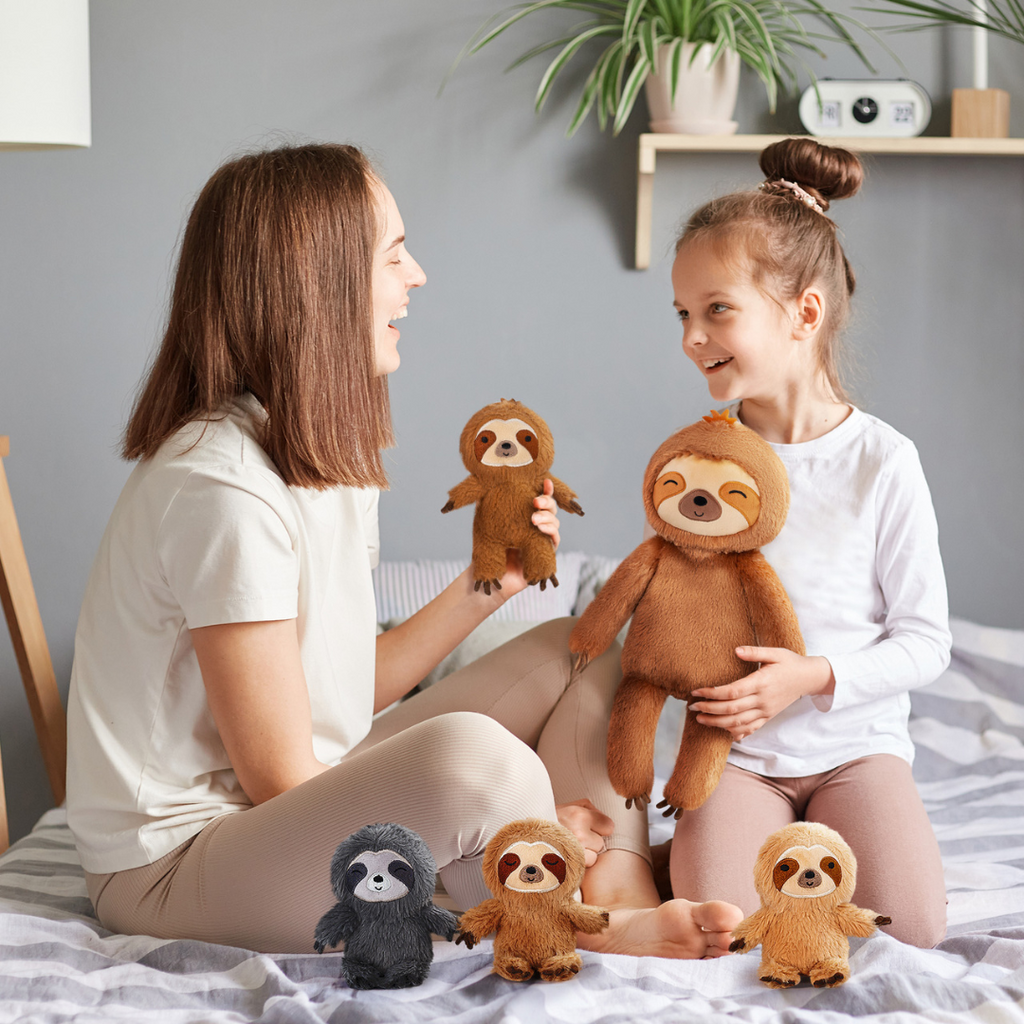 Ensemble de Jeu en Peluche de Famille Paresseux avec 4 Bébés Coffrets Cadeaux pour Tout-petit